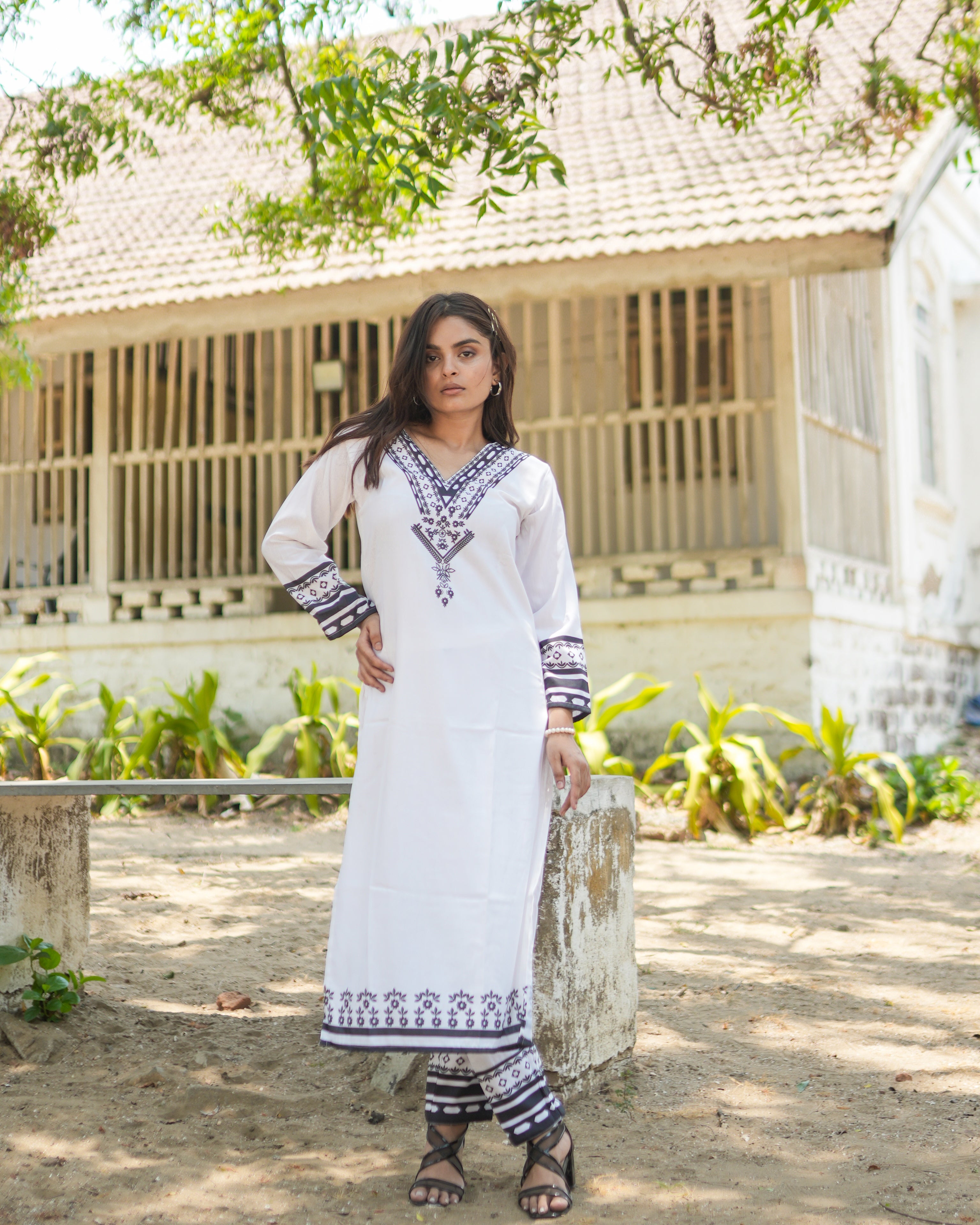 White Cotton Printed Kurta And  Pants Set