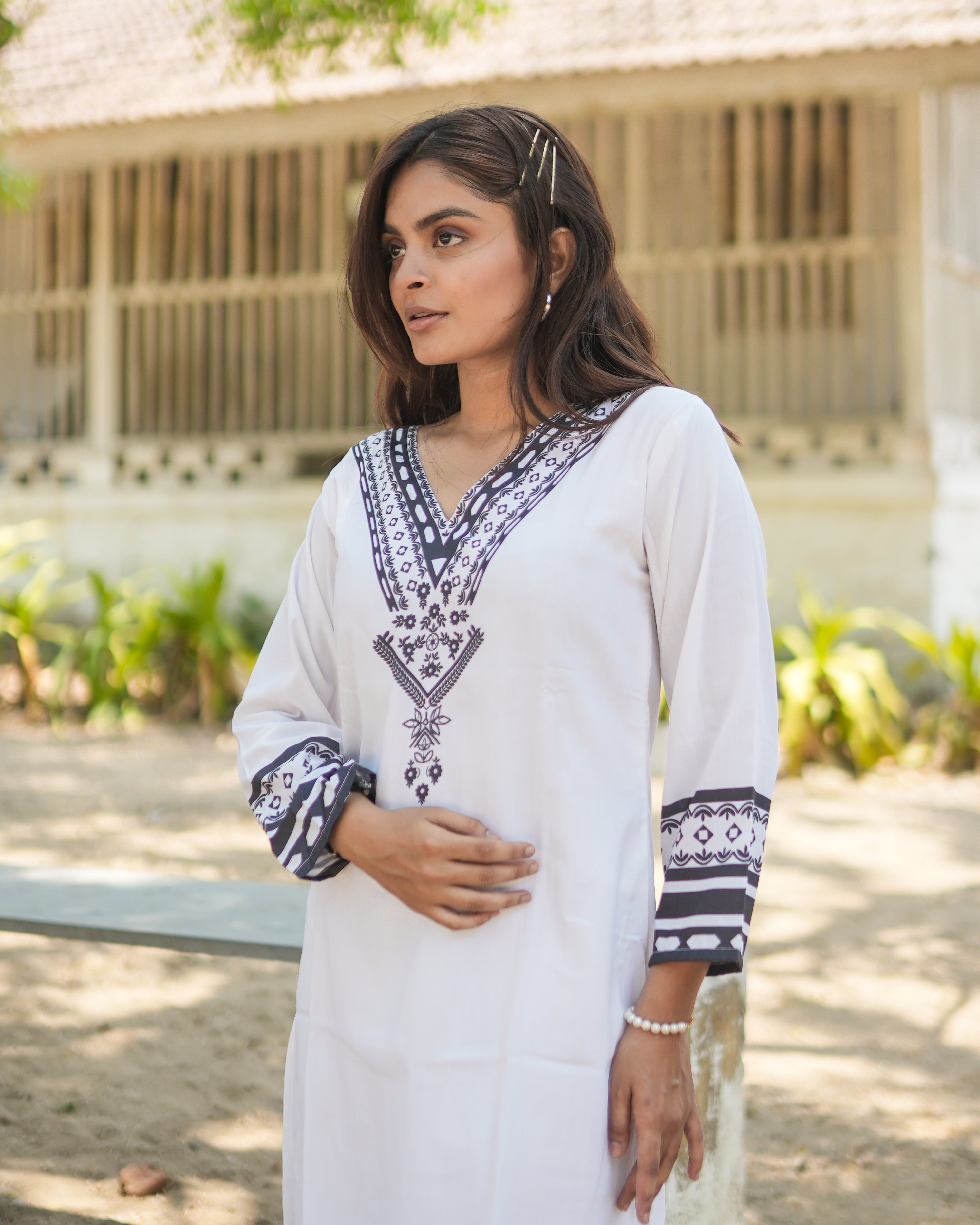 White Cotton Printed Kurta And  Pants Set