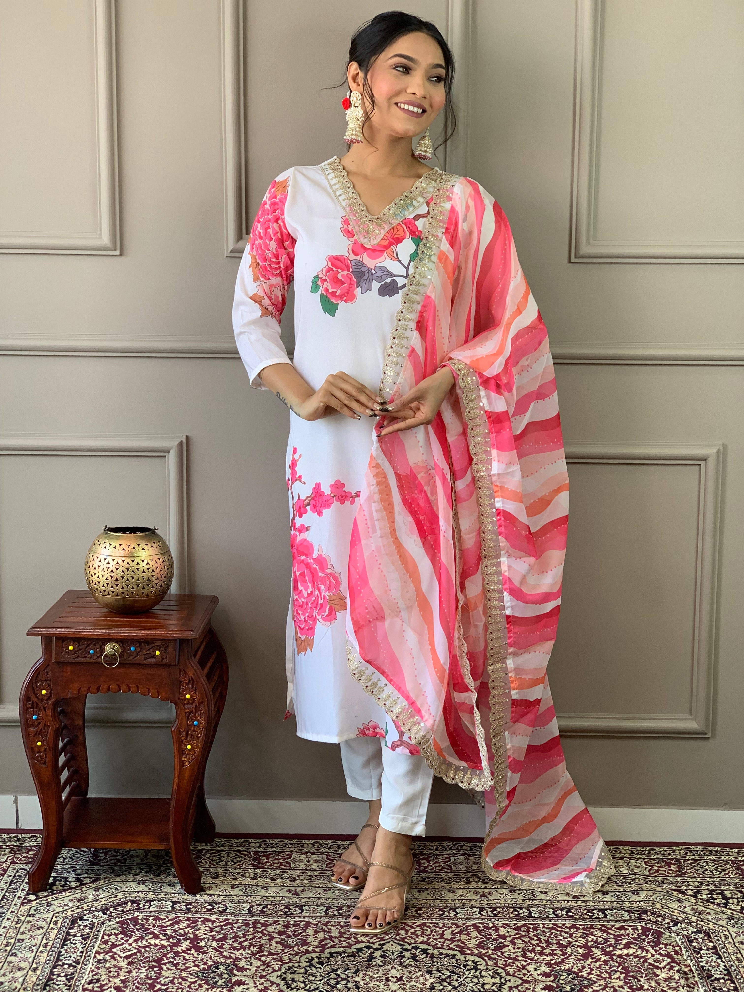 Women Floral Printed Muslin Kurta Set