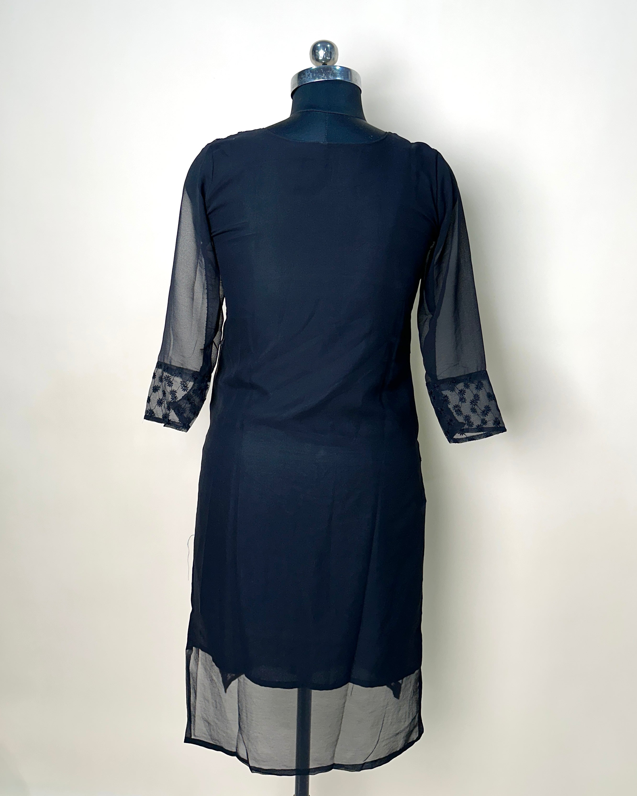 Ethereal Elegance : Jaipuri Cotton Chikankari Kurti