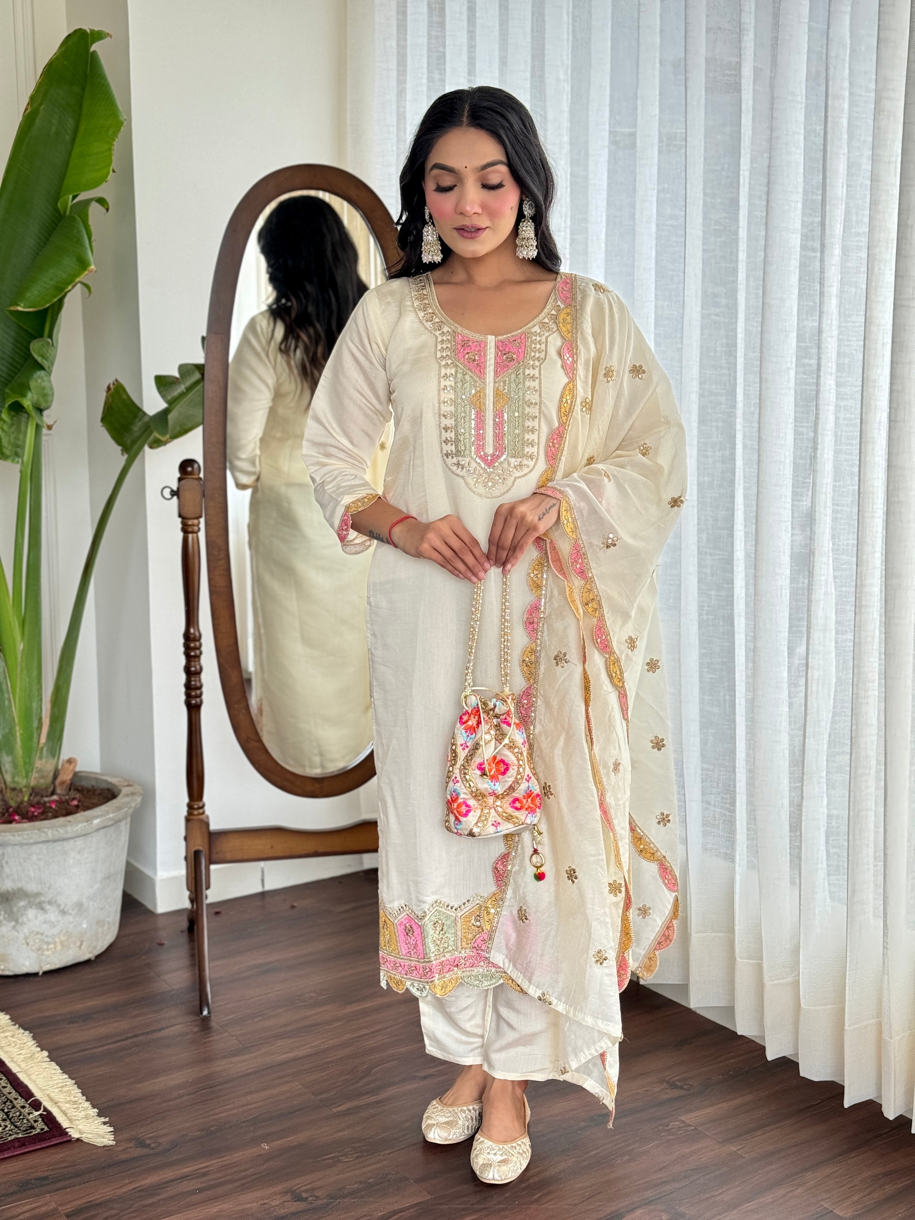 Women Embroidered Pure Vicose Chanderi kurta set