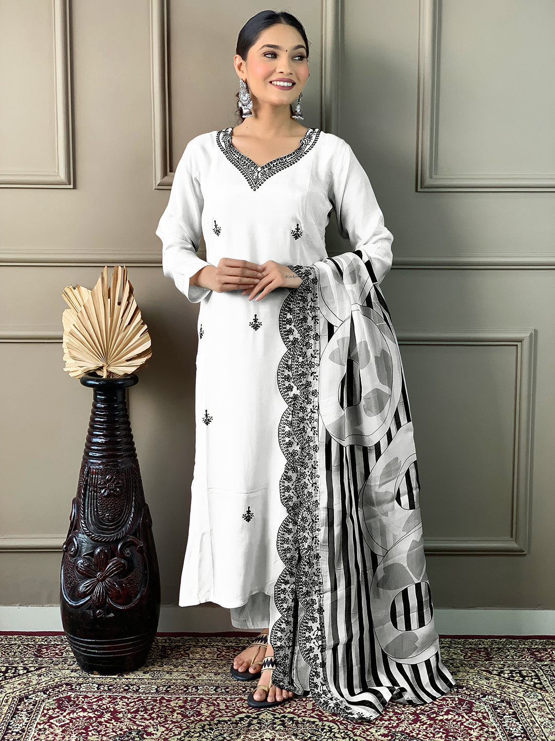 Women's  White Embroidery Straight Kurta Pant With Dupatta