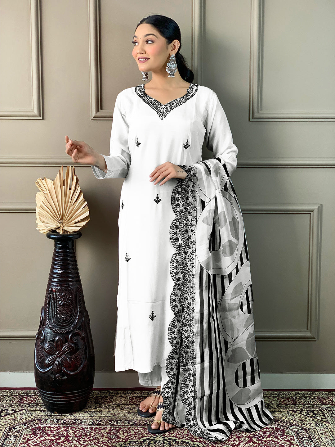 Women's  White Embroidery Straight Kurta Pant With Dupatta