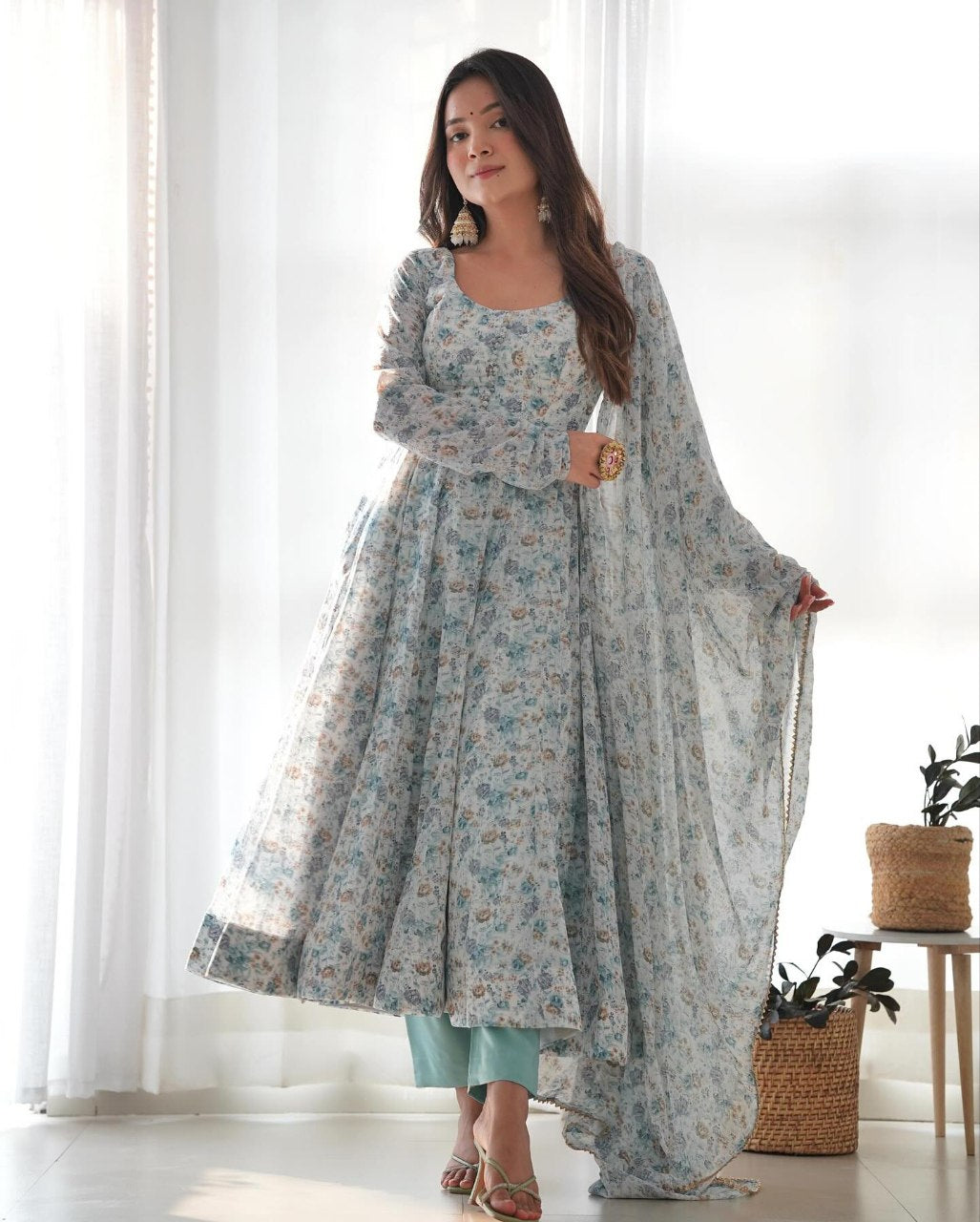 Women Floral Print Anarkali Kurta Pants & Dupatta Set