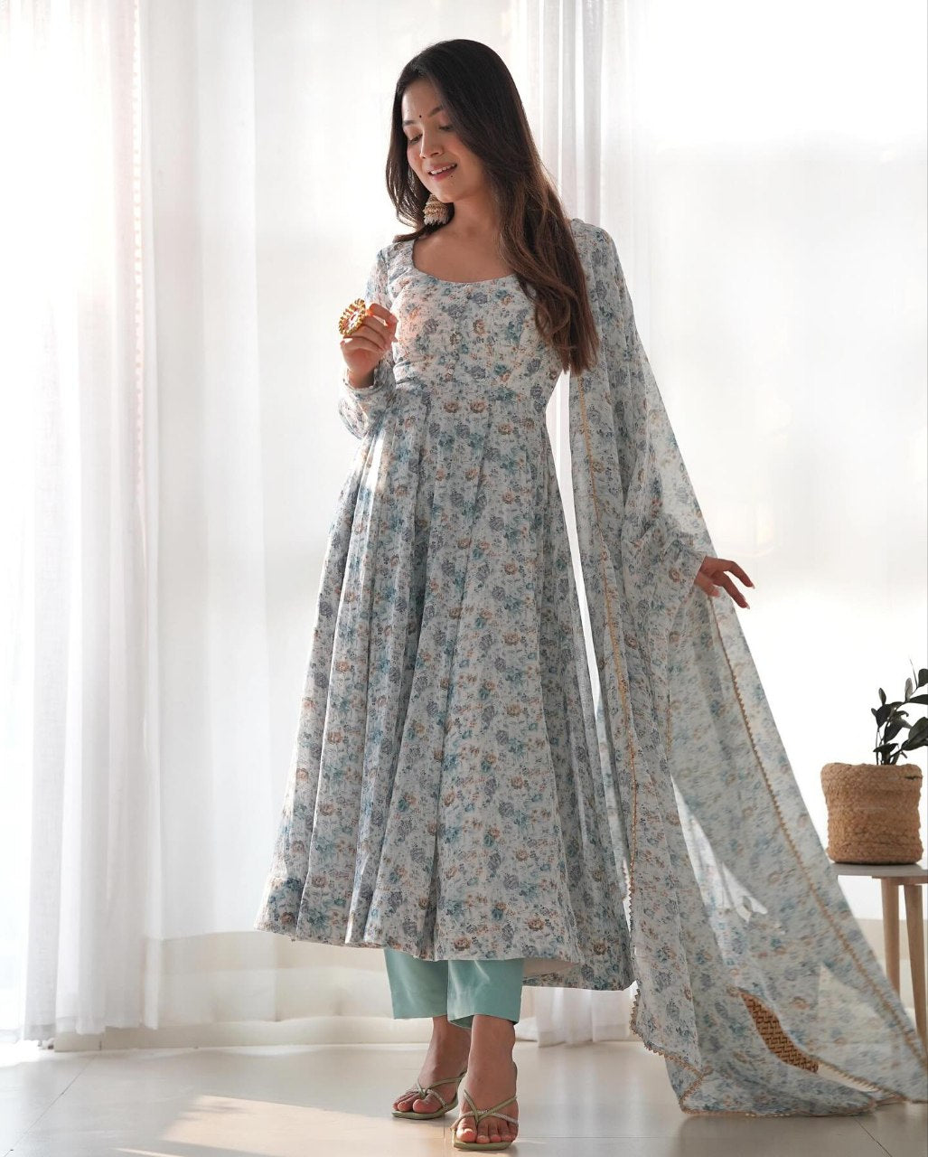 Women Floral Print Anarkali Kurta Pants & Dupatta Set